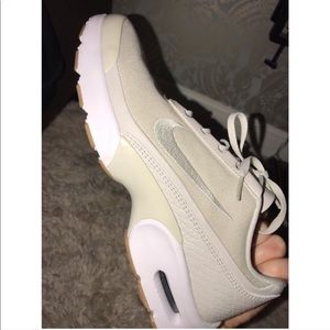 Snake Skin Nikes taupe color sz 8